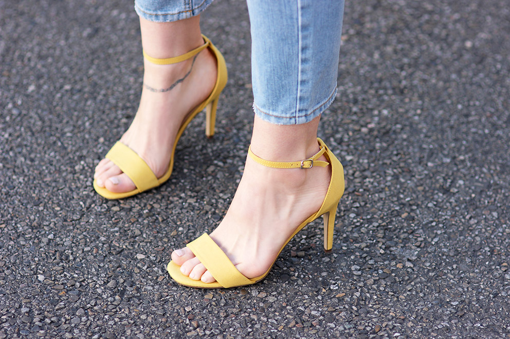 sandales jaunes à talons