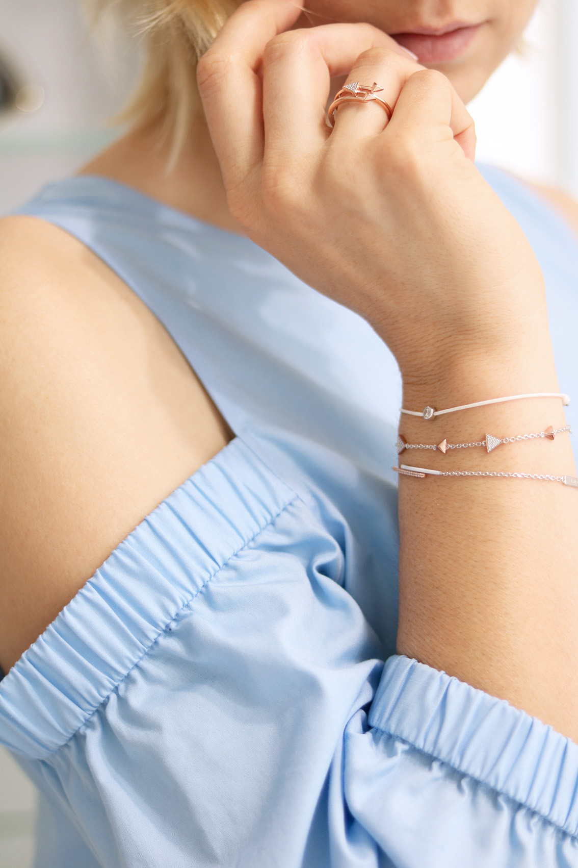 accumulation-bracelets-chaines-cordons