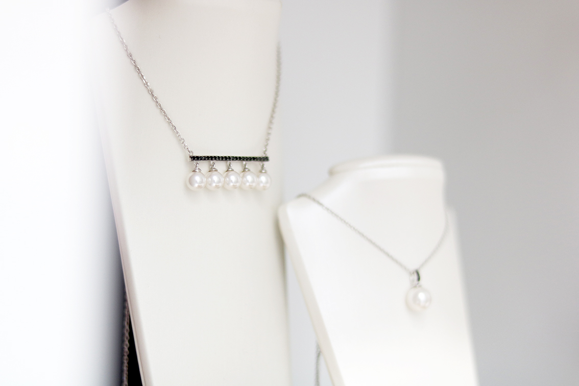 collier-moderne-avec-perles