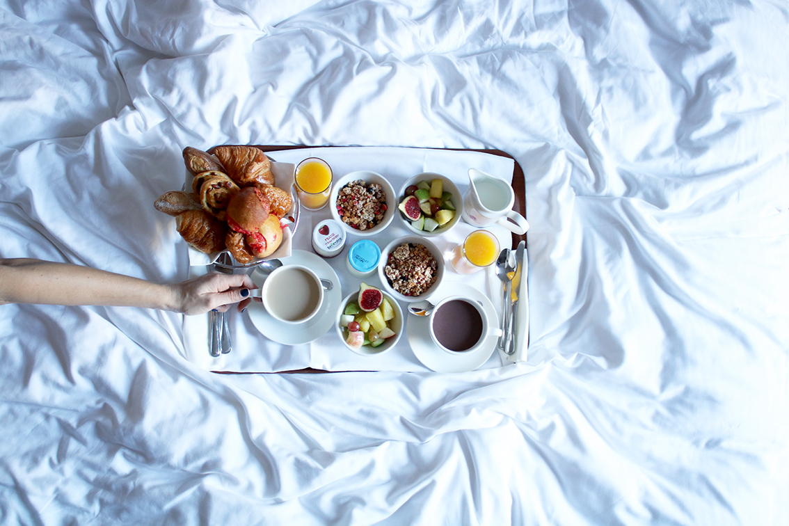 petit-dejeuner-au-lit
