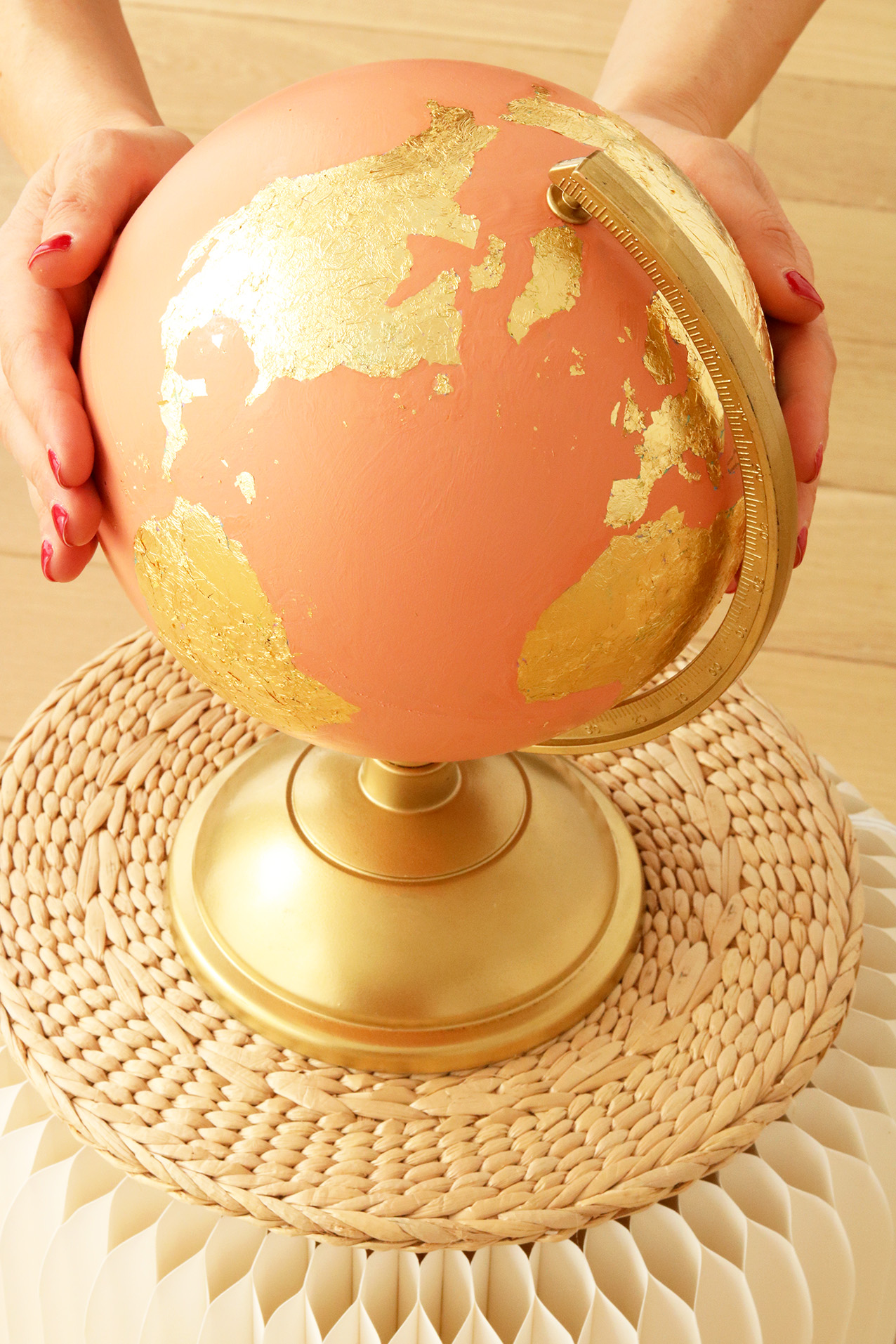 gold-earth-globe-DIY