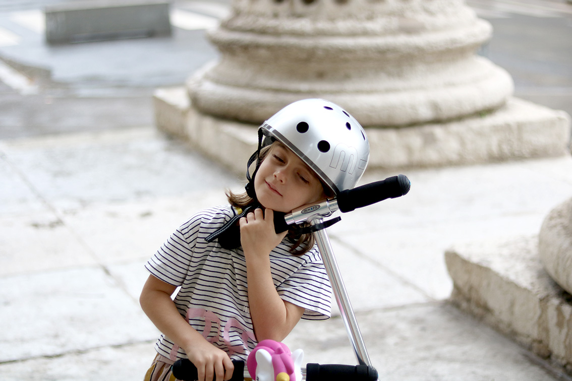 trottinette-pour-enfant-casque