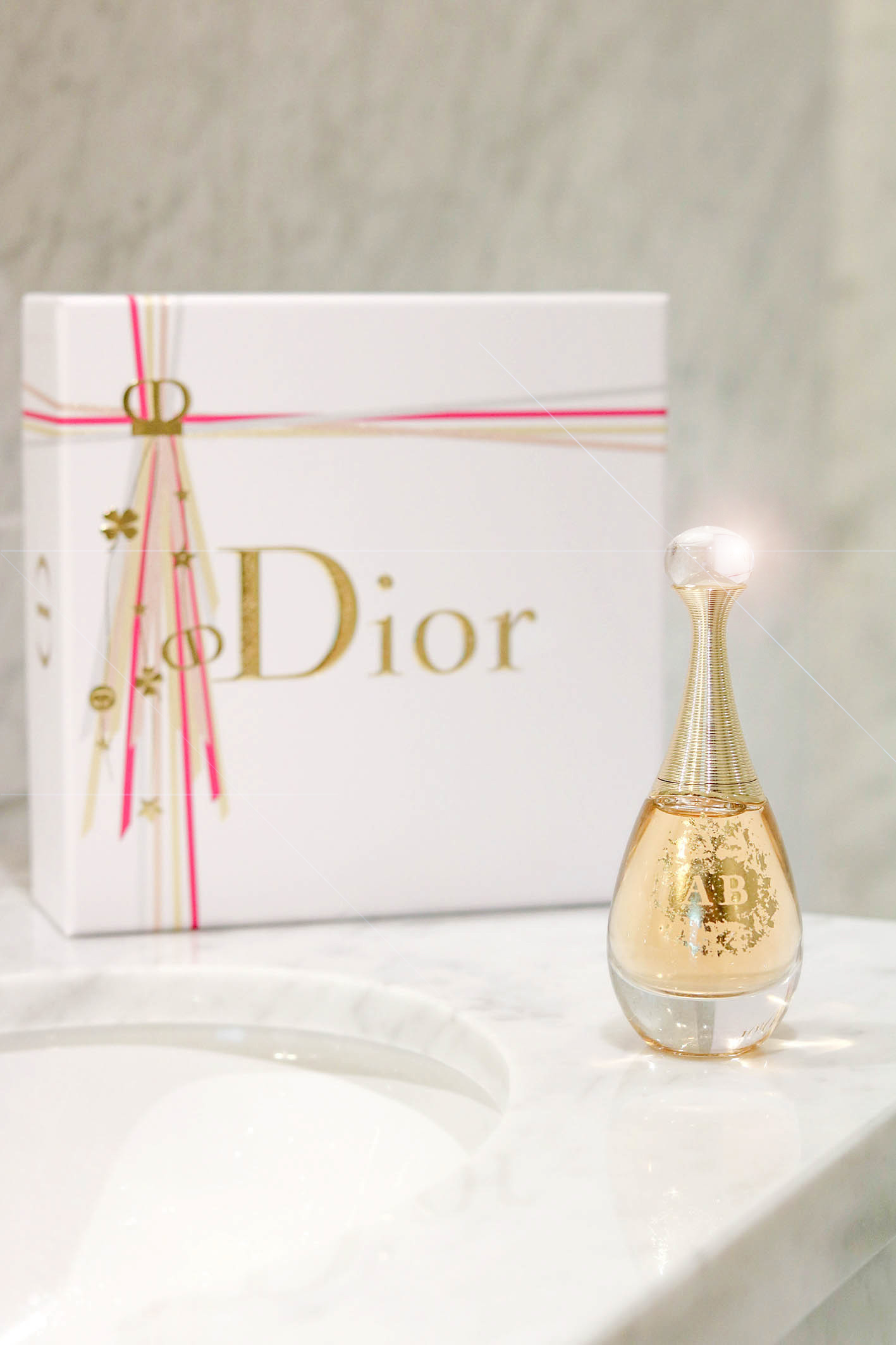 parfum-dior-j-adore-dorure-feuille-or