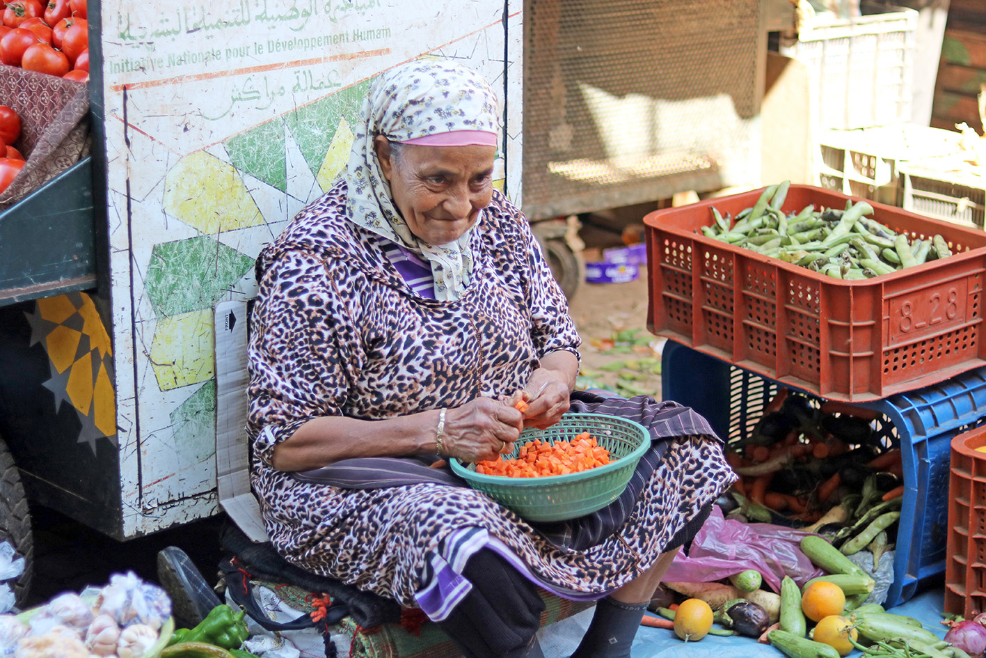 vieille-dame-souk-marrackech